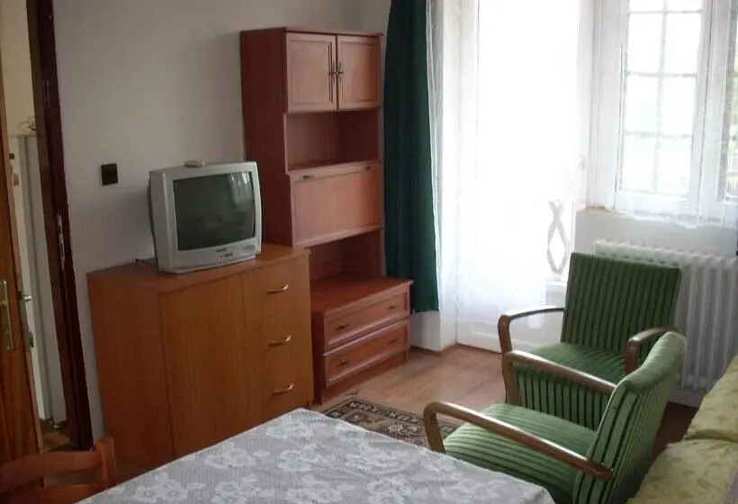 スタンダード４人部屋, Fanni Vendégház