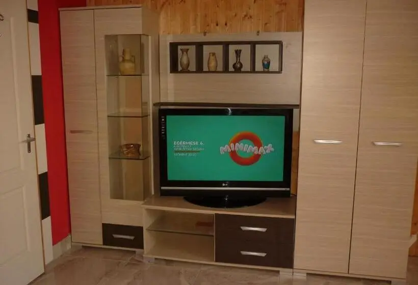 スタンダードルーム, R1 Rolléder Apartman Ház
