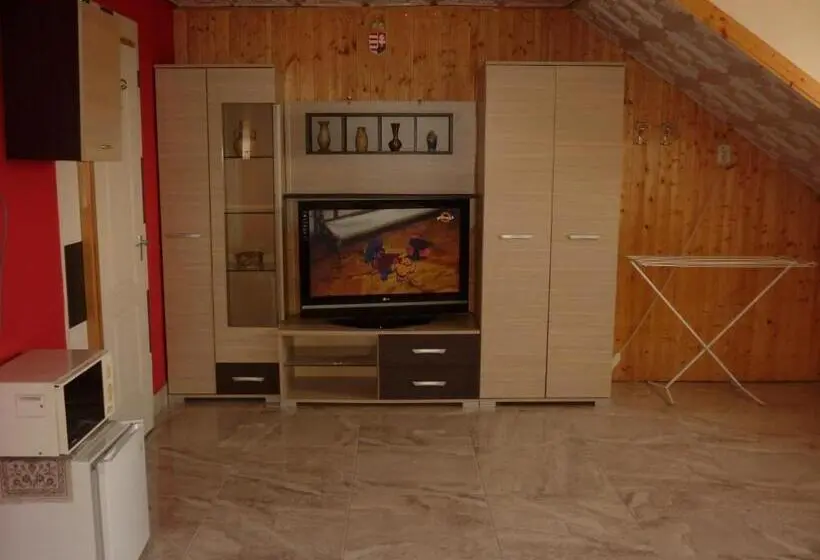 スタンダードルーム, R1 Rolléder Apartman Ház