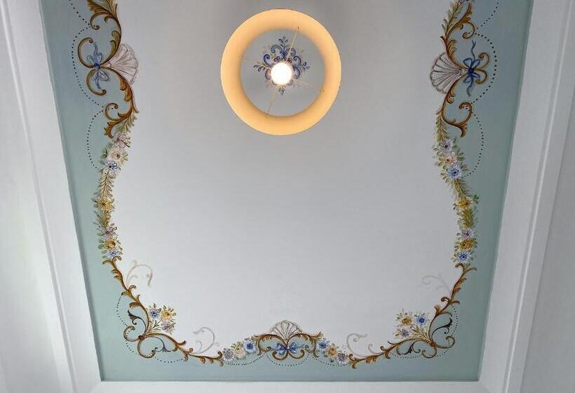 اتاق لوکس با بالکن, Dar El Kif La Marsa