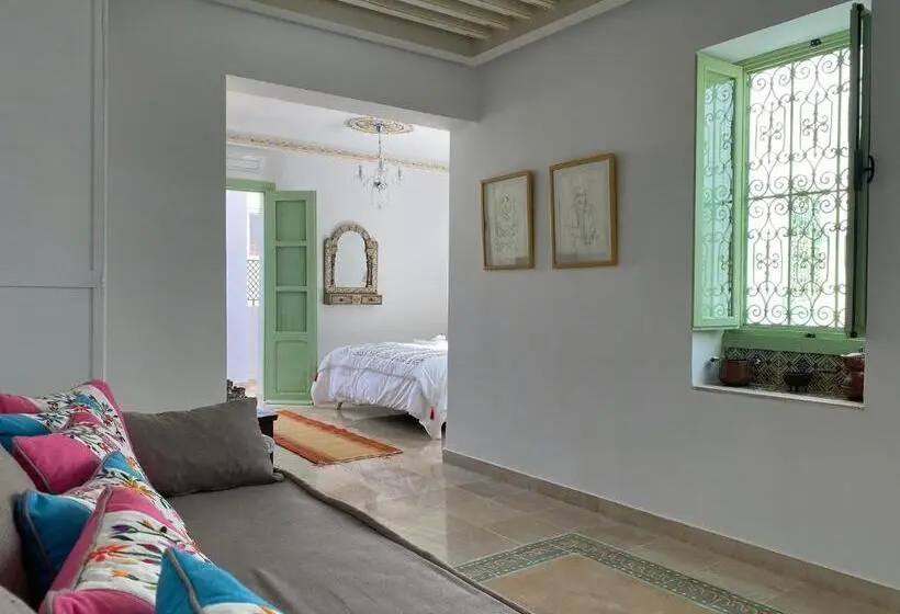 اتاق لوکس با بالکن, Dar El Kif  La Marsa