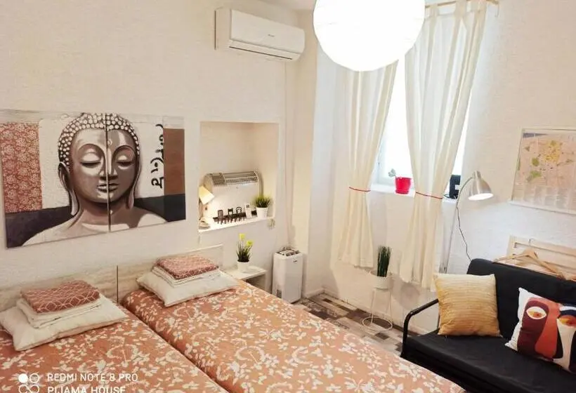 اتاق استاندارد, Pijama House