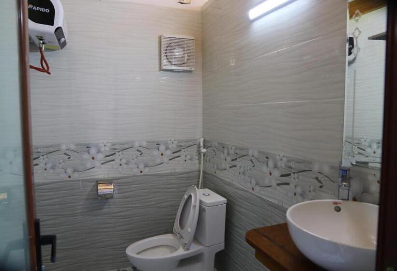 庭の見えるスタンダードトリプルルーム, Phong Nha Friendly Home 2