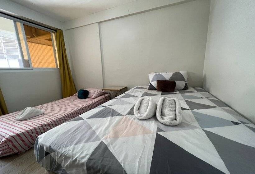 اتاق استاندارد سه نفره, Happy Grey Hotel Vigan