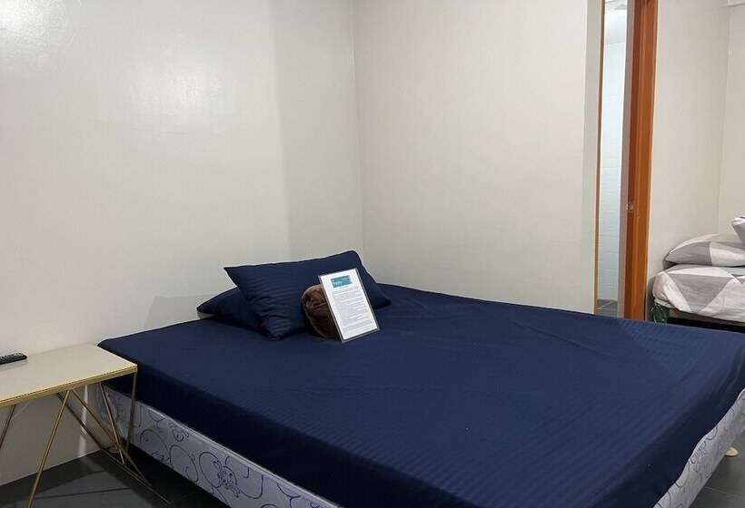 اتاق خانوادگی, Happy Grey Hotel Vigan