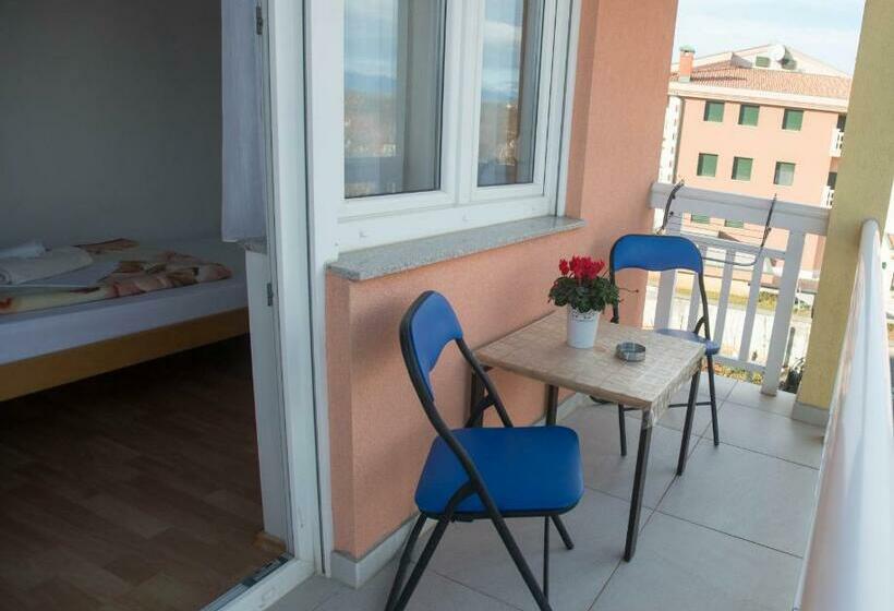 اتاق استاندارد با بالکن, Rooms Ivana