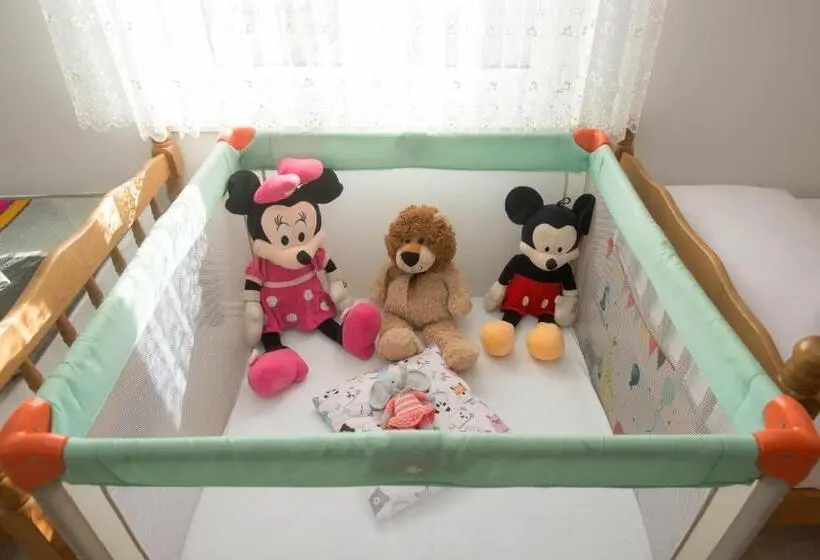 اتاق خانوادگی, Rooms Ivana
