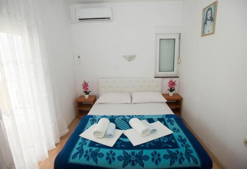 اتاق استاندارد با بالکن, Rooms Ivana