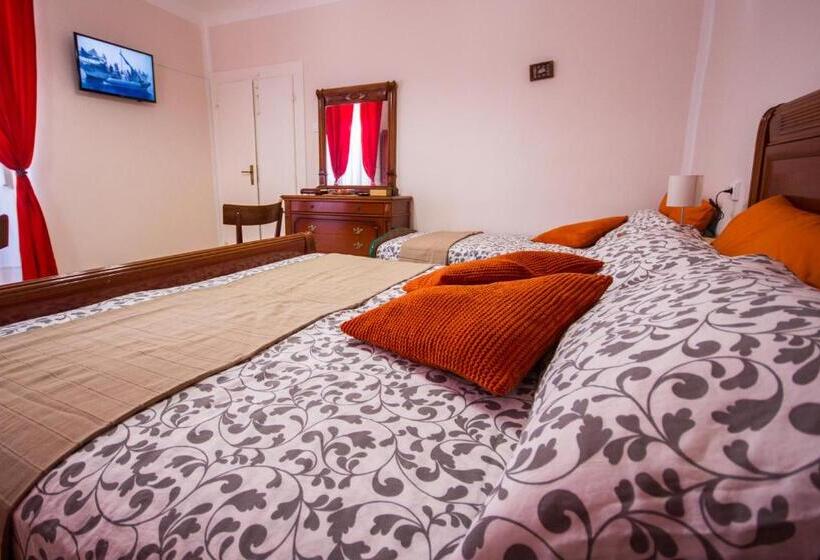 اتاق استاندارد سه نفره, Phiros B&b