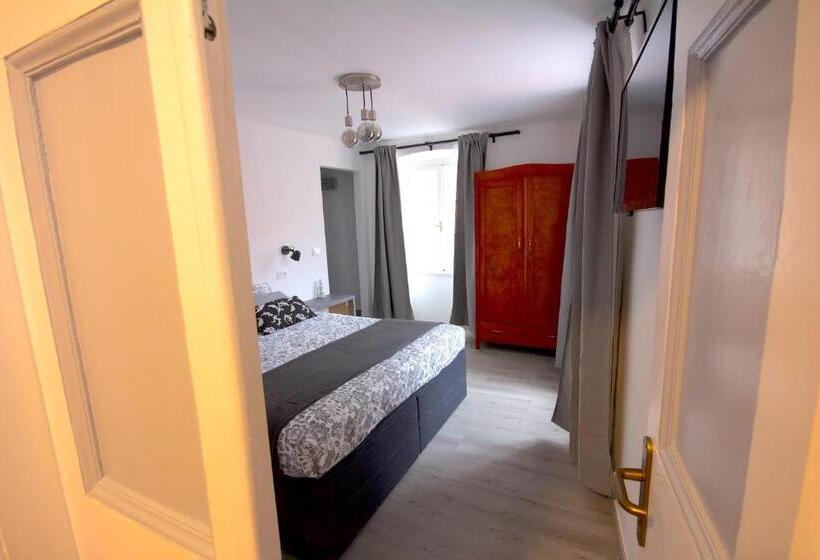 اتاق استاندارد, Phiros B&b