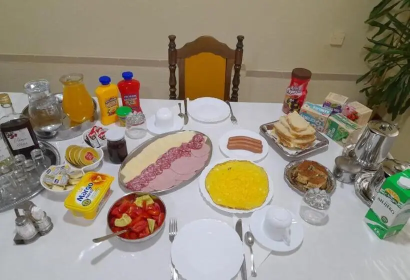 اتاق راحتی سه تخته, Rooms Ivana