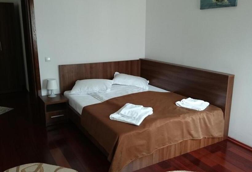 סוויטה עם מרפסת, Pensiunea Maria