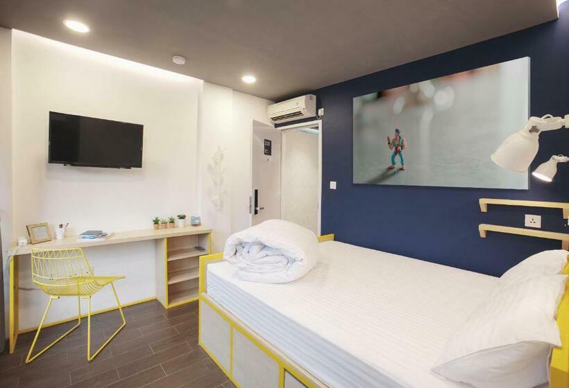 Cameră Superioară, Konko Hostel Jakarta