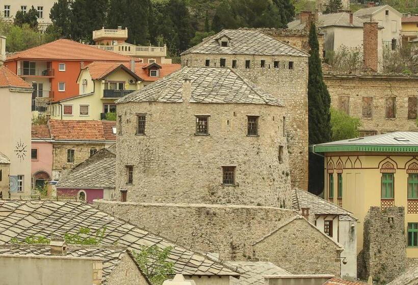 اتاق استاندارد چهار تخته, Emen