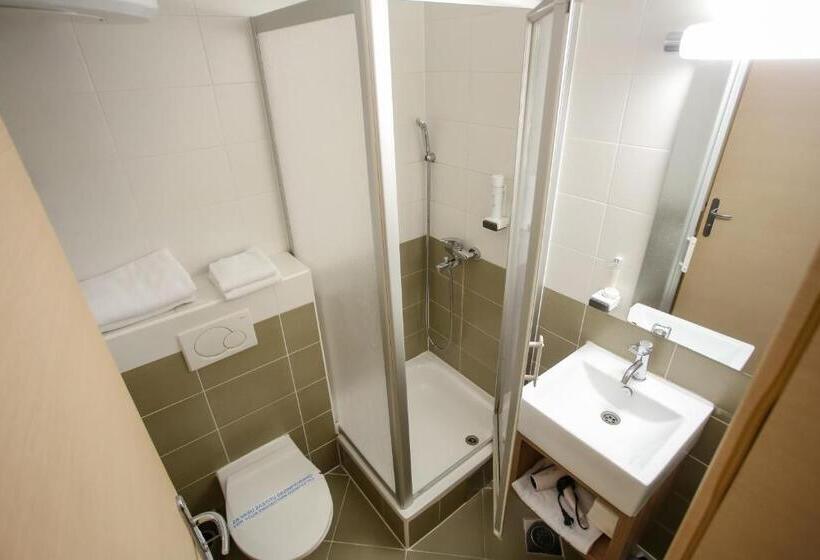 اتاق استاندارد, Emen