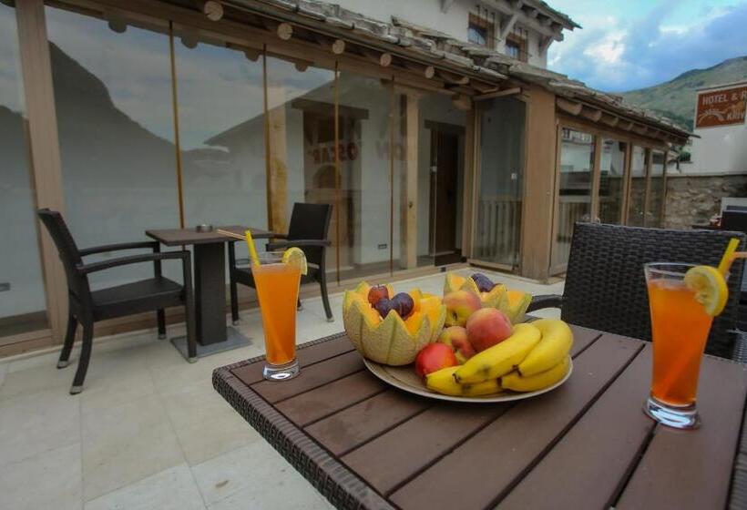 اتاق لوکس, Emen