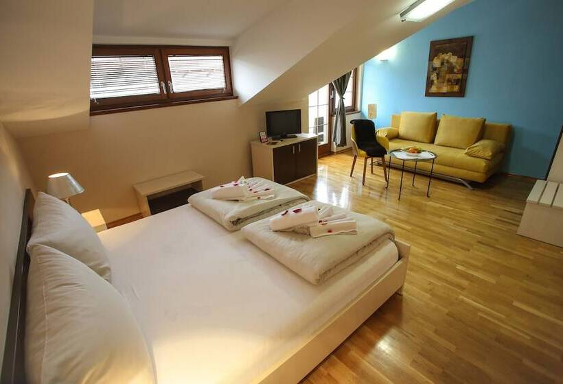 اتاق سوپریور چهار تخته, Emen