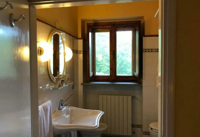 Standard Kolmen Hengen Huone, Foresteria Castello Di Verrazzano