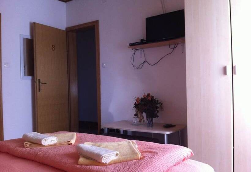 コンフォートルーム, Guesthouse Magdalena