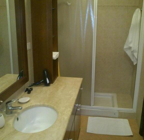 标准间, Cartoline Dall Etna B&b