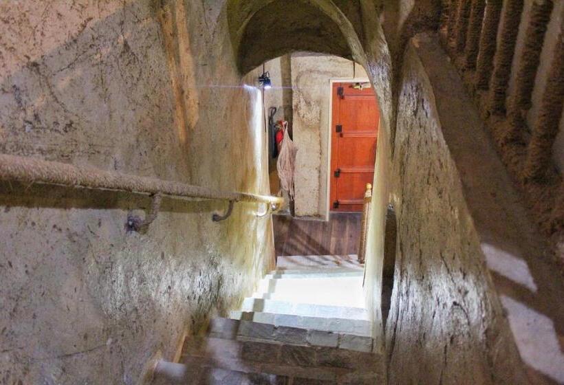 اتاق استاندارد سه نفره, Ihyaa Inn