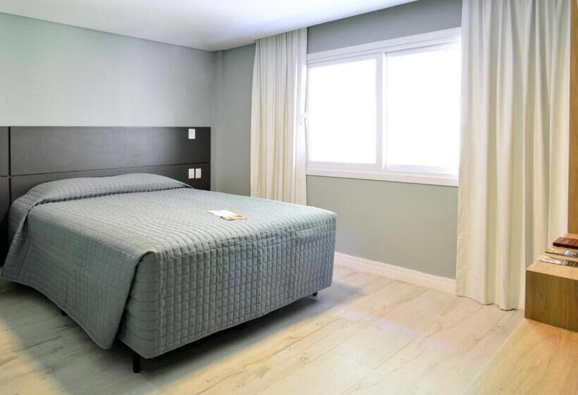 豪华三人间, Sky Palace