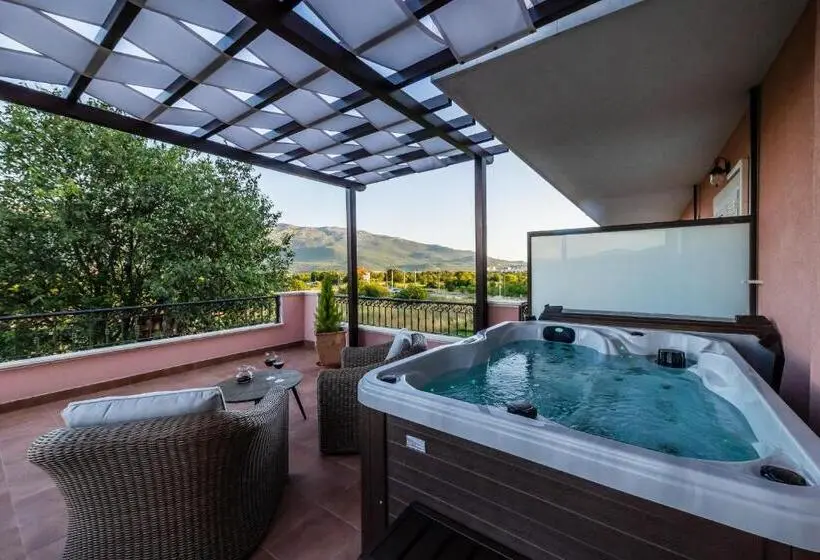キングサイズベッドのスタンダードルーム, San Mihael Luxury Rooms 1
