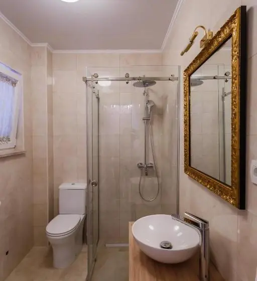 キングサイズベッドのスタンダードルーム, San Mihael Luxury Rooms 1