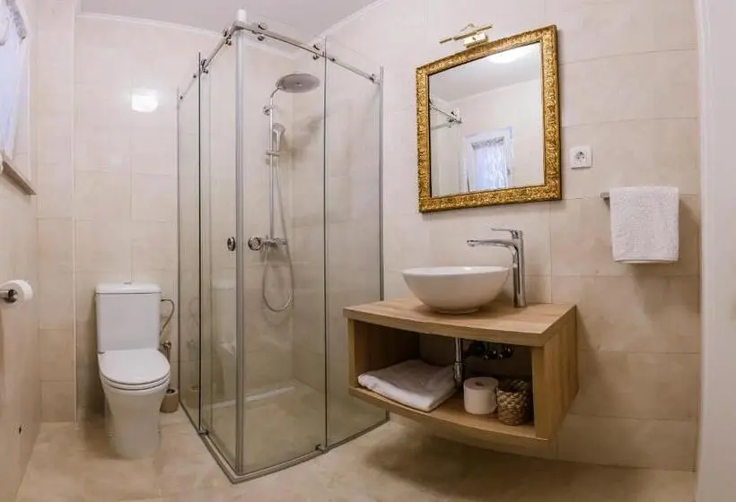キングサイズベッドのスタンダードルーム, San Mihael Luxury Rooms 1