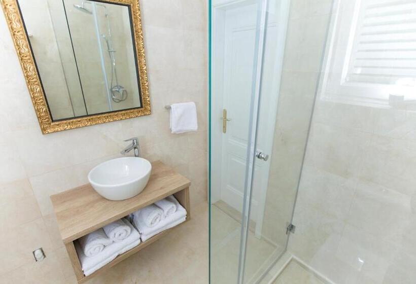 Номер Deluxe с Балконом, San Mihael Luxury Rooms 1