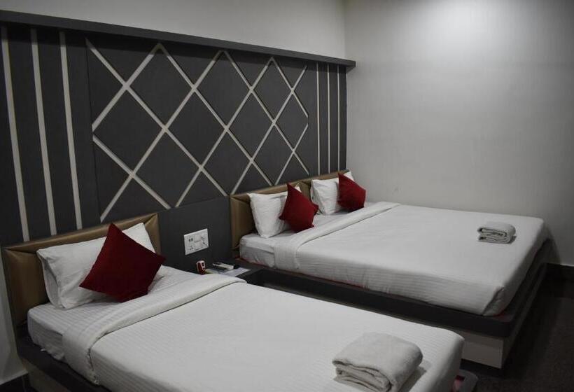 غرفة قياسية ثلاثية, Sapphire