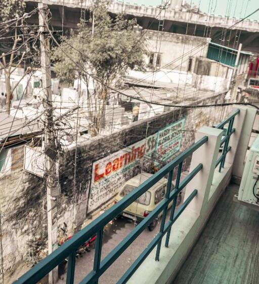 Standard Room with Balcony, Pachamama Hostel