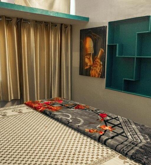 Standard Room with Balcony, Pachamama Hostel