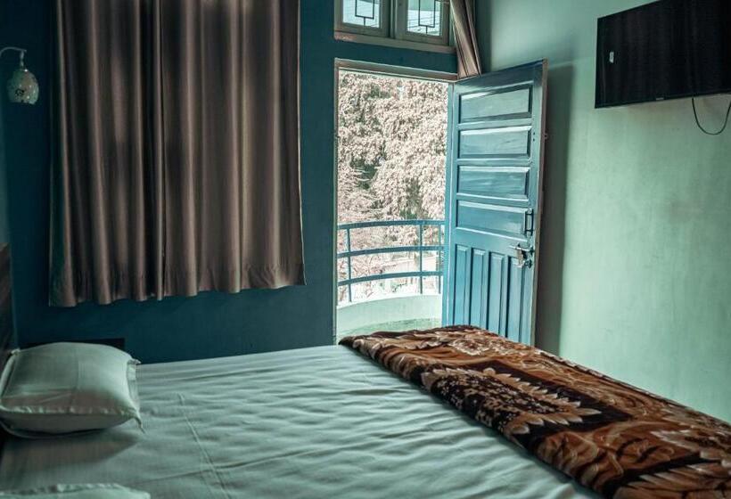 Standard Room with Balcony, Pachamama Hostel