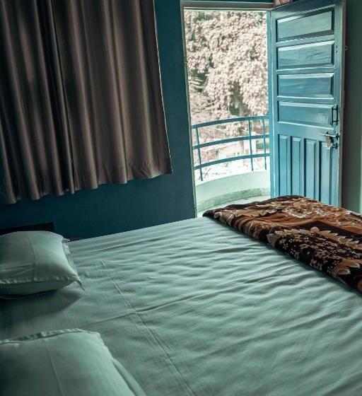 Standard Room with Balcony, Pachamama Hostel