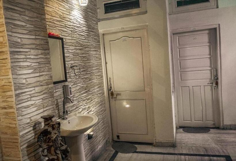 Deluxe Room with Balcony, Pachamama Hostel