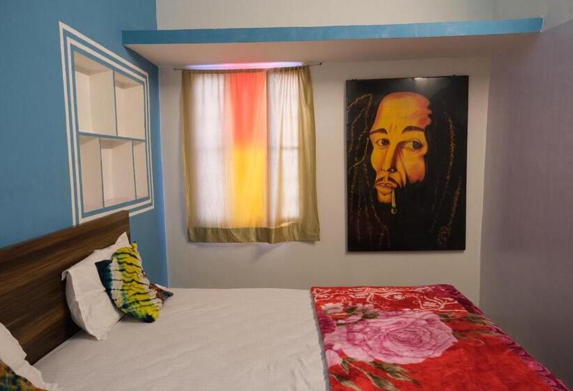 Standard Room Shared Bathroom, Pachamama Hostel