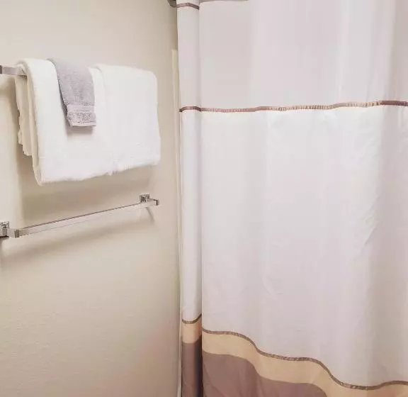 障害者適応デラックスルーム, Blackstone Lodge And Suites