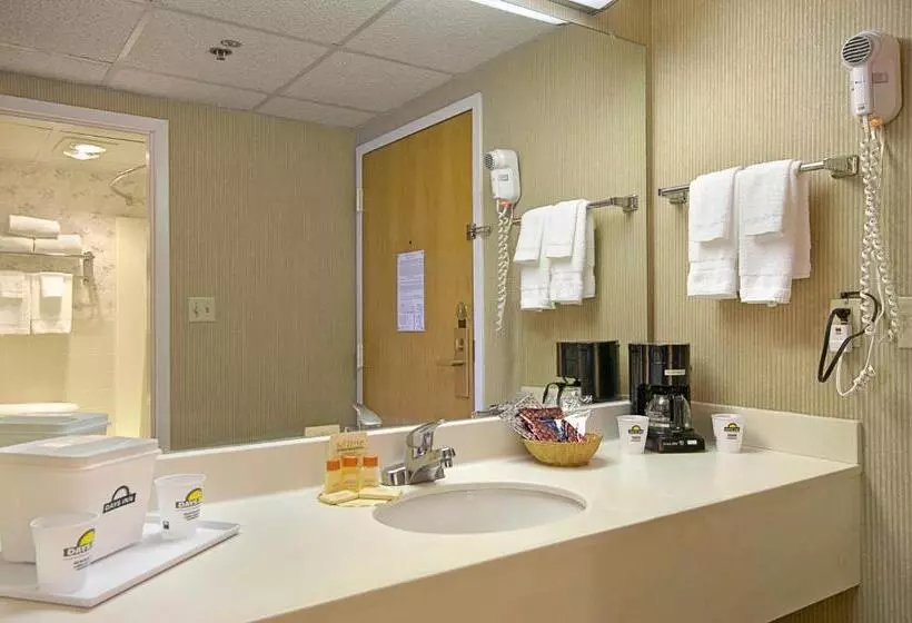 اتاق استاندارد برای معلولان, Days Inn By Wyndham Reading Wyomissing
