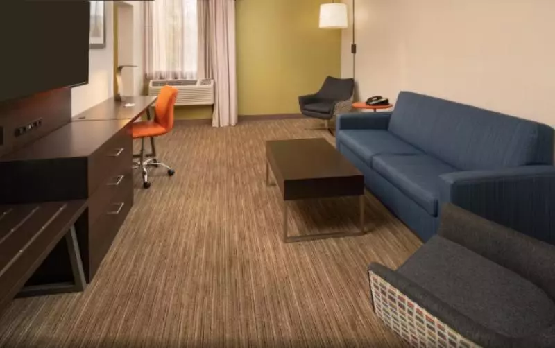 スイート, Holiday Inn Express Rochester   Greece, An Ihg