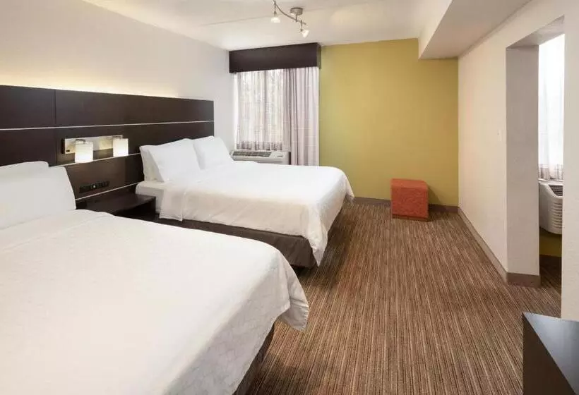 スイート, Holiday Inn Express Rochester   Greece, An Ihg