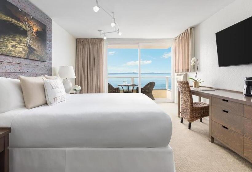 스탠다드 룸 킹사이즈 침대, Pacific Edge