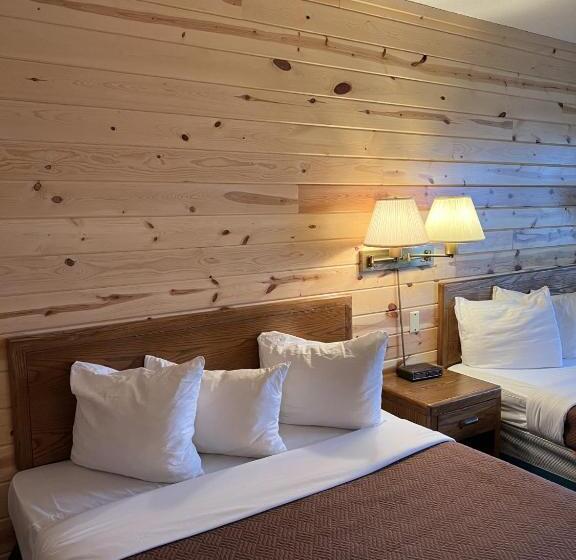 Семейный Номер, Waterfront Inn Mackinaw City