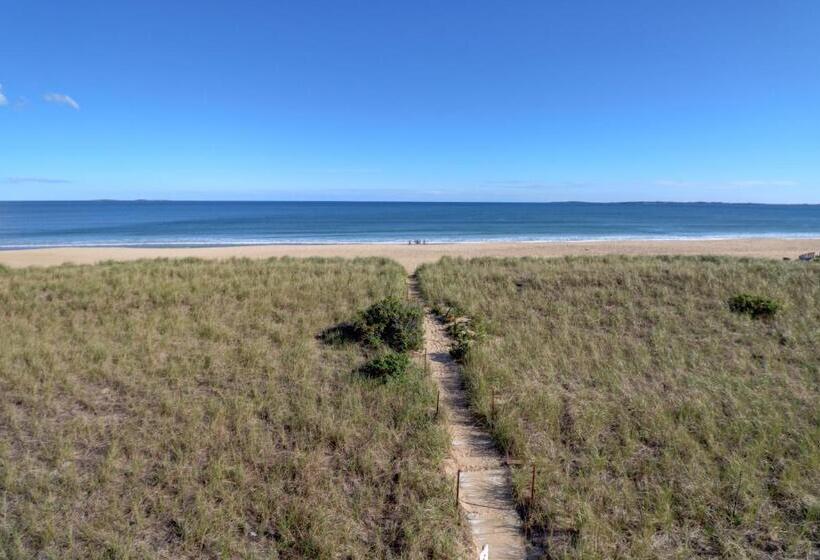 キングサイズベッドのデラックスルーム, Waves Oceanfront Resort