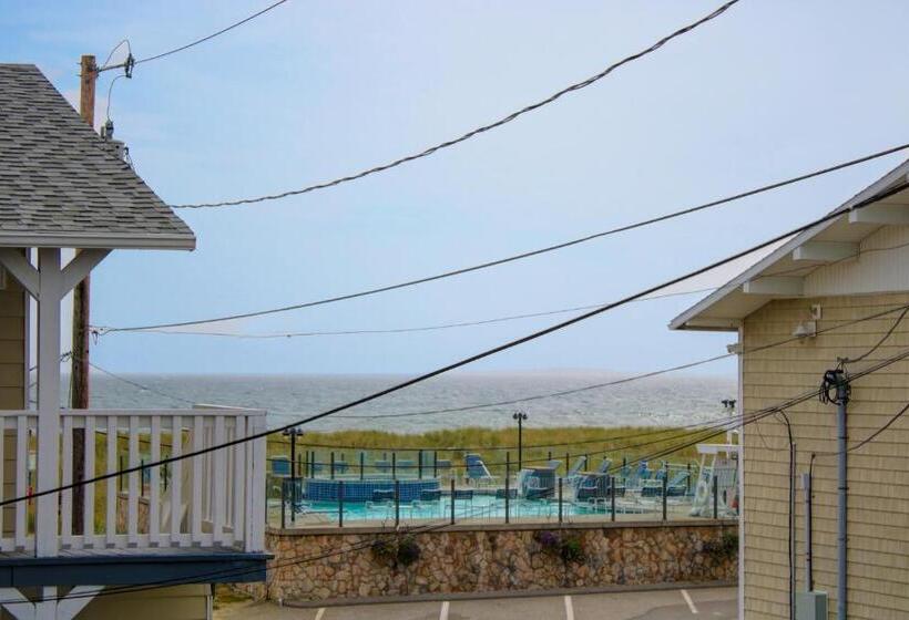 キングサイズベッドのスタンダードルーム, Waves Oceanfront Resort