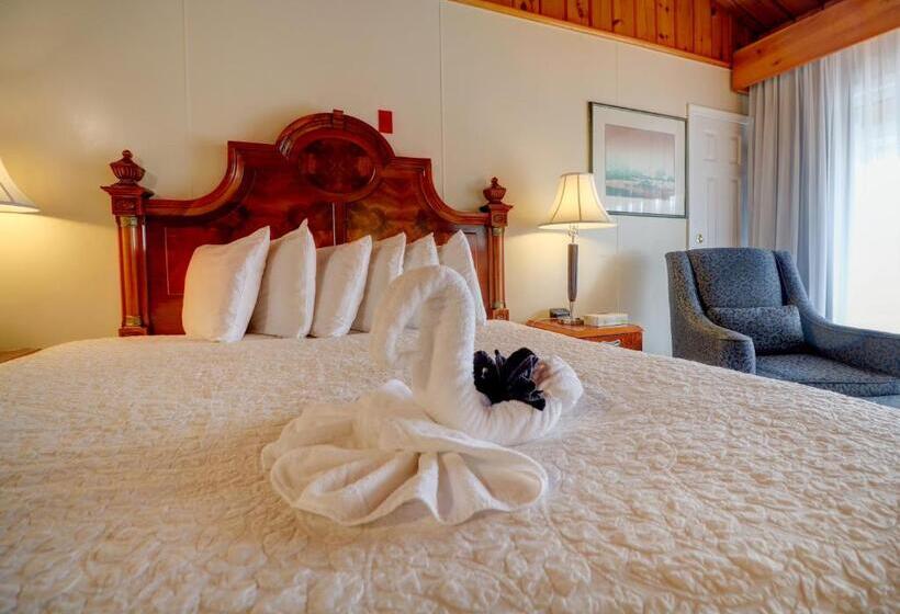 キングサイズベッドのスタンダードルーム, Waves Oceanfront Resort