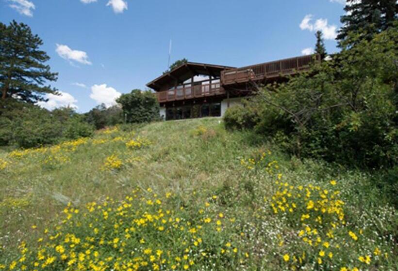 ２ベッドルームハウス, Wildwood Inn