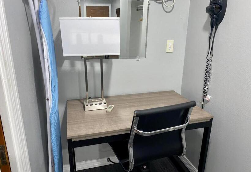 Номер Deluxe Кровать Кинг, Budget Host Inn