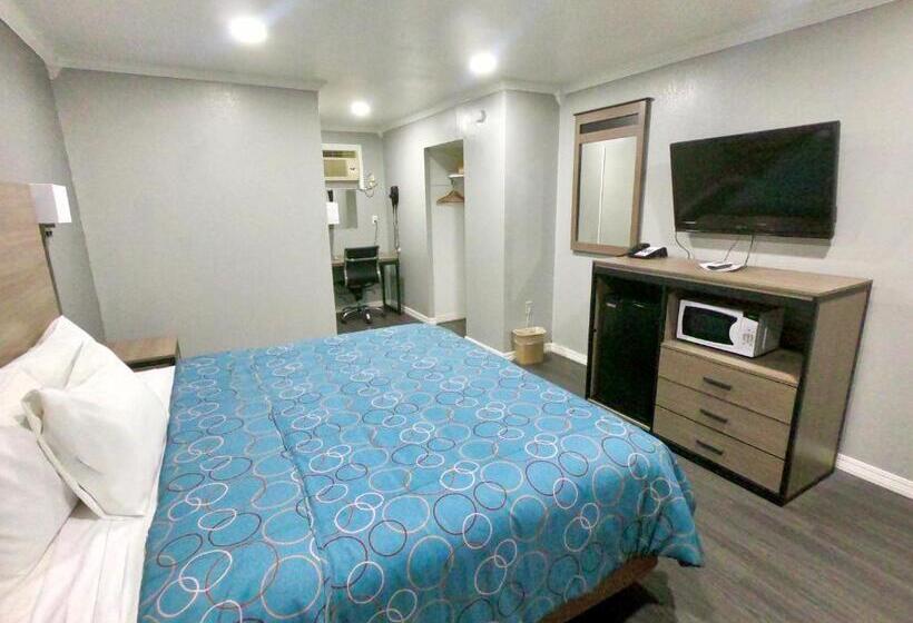 Номер Deluxe Кровать Кинг, Budget Host Inn