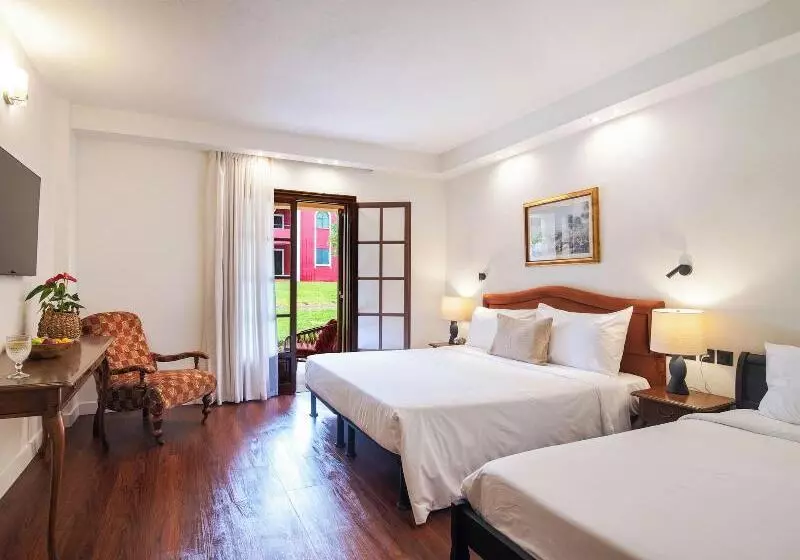 اتاق استاندارد با تخت بزرگ, Branson Hillside